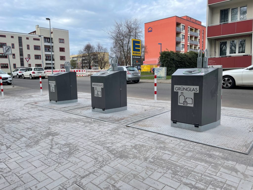 Neue Unterflurcontainer am Olvenstedter Platz