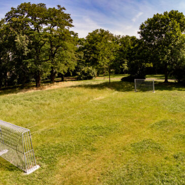 Temporärer Bolzplatz im Glacis-Park